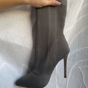 Knit gray booties